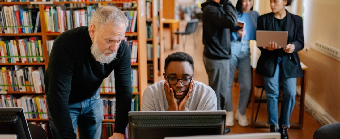 How to Become an Academic Tutor: The Ultimate Guide to an Extra $1000 a Month