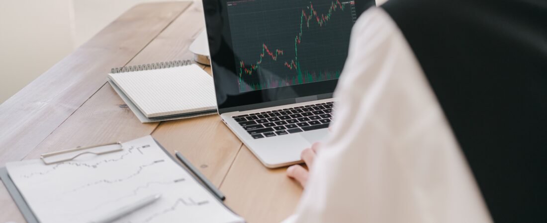 How to Invest in Actively Managed ETFs for Outperformance