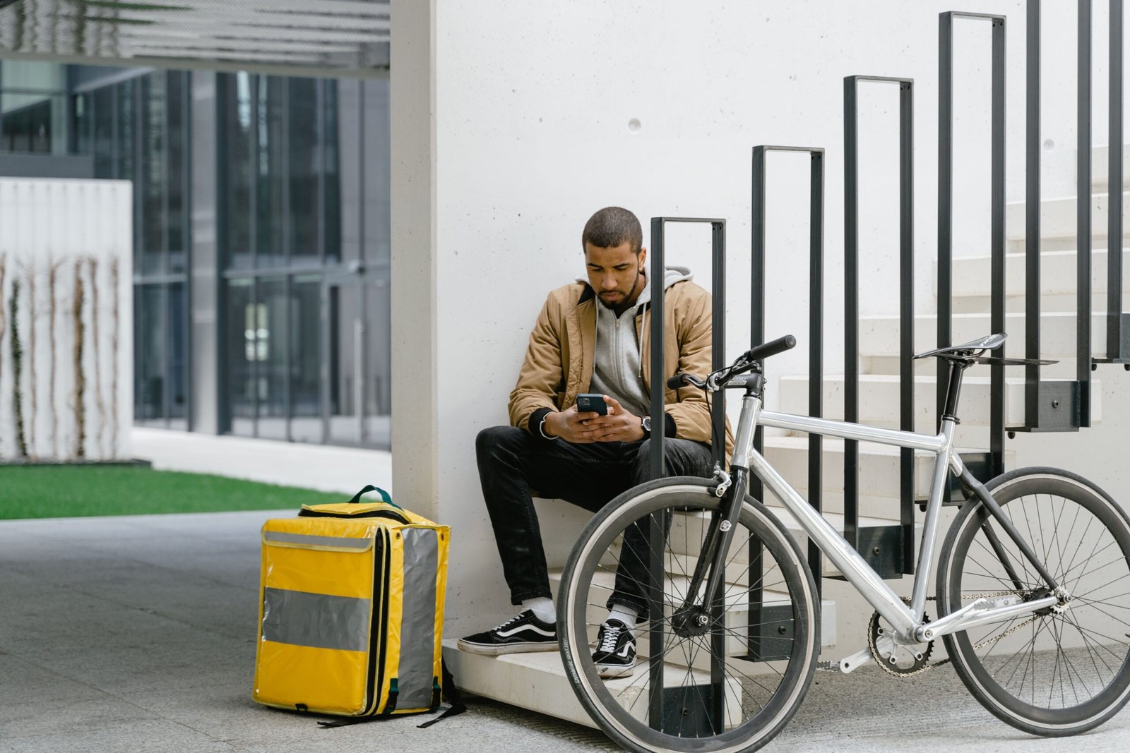 What Is the Best Delivery Side Hustle in 2026? Highest Paid App Strategies